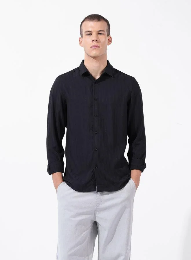 The Indian Garage Co Men Regular Fit Textured Cutaway Collar Full Sleeves Shirt